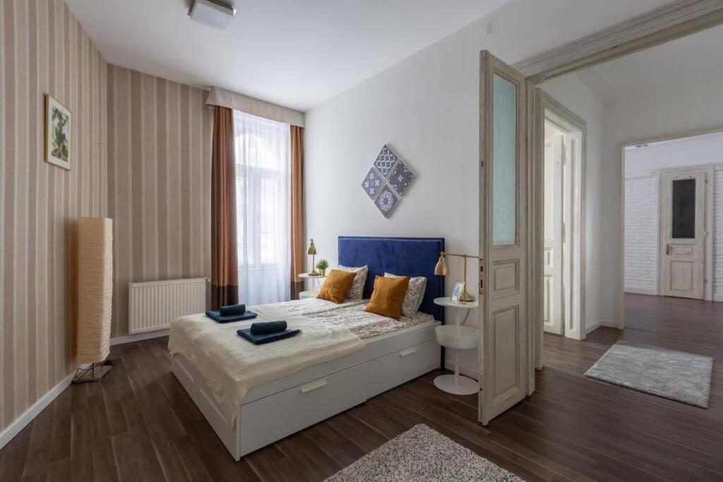 Chic, Captivating Space Budapest Exterior foto